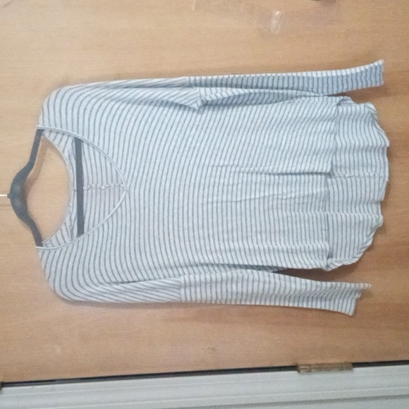 Source Unknown Tops - Thermal top size medium